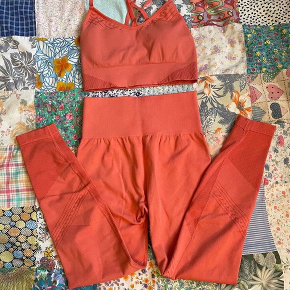 JoyLab WorkOut Set Sport Bras&Leggings SizeXS Orange Cantaloupe Not Bright Color - Picture 1 of 5